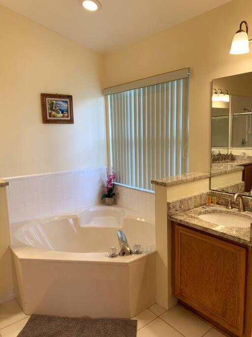 Minutes To Disney! Spacious Home W/ Private Pool, Themed Rooms! Орландо Экстерьер фото